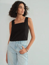 MOTF STUDIO SOLID SCALLOP EDGE SQUARE NECK SLEEVELESS BLOUSE